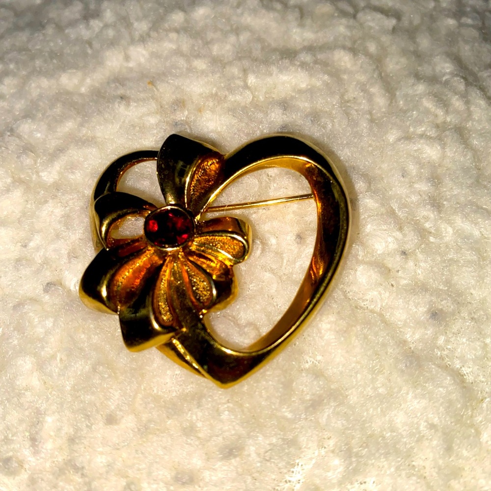 Elegant Gold Heart Brooch with Red Gem